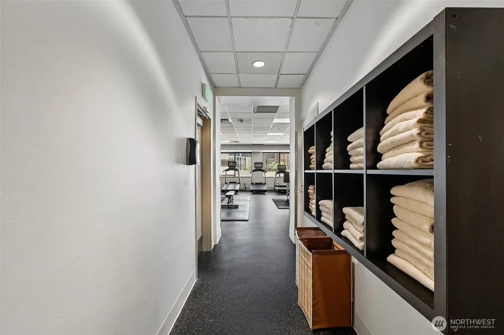 910 Lenora Street Seattle WA 98121
