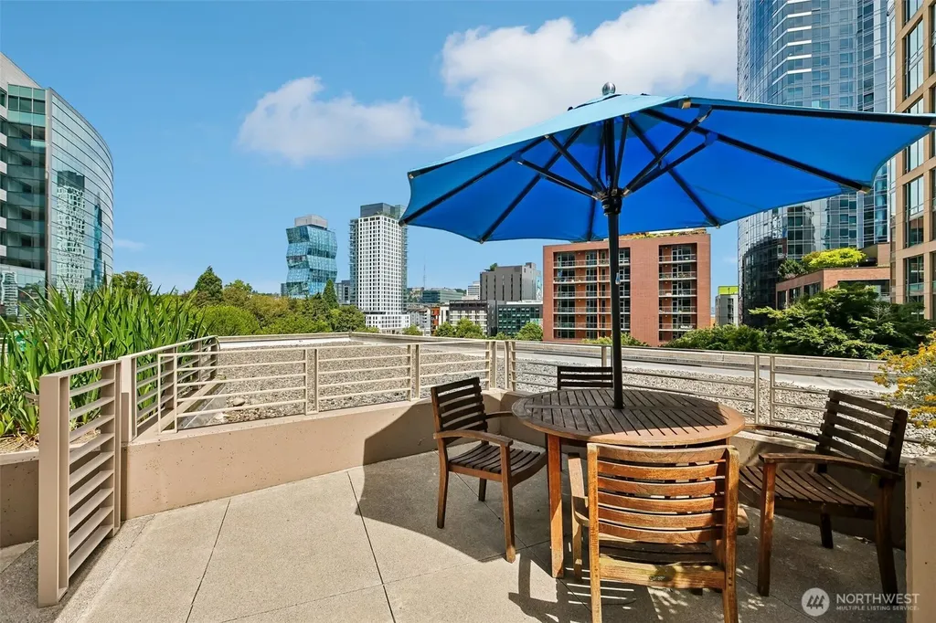 910 Lenora Street Seattle WA 98121