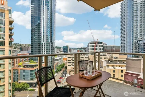 910 Lenora Street Seattle WA 98121