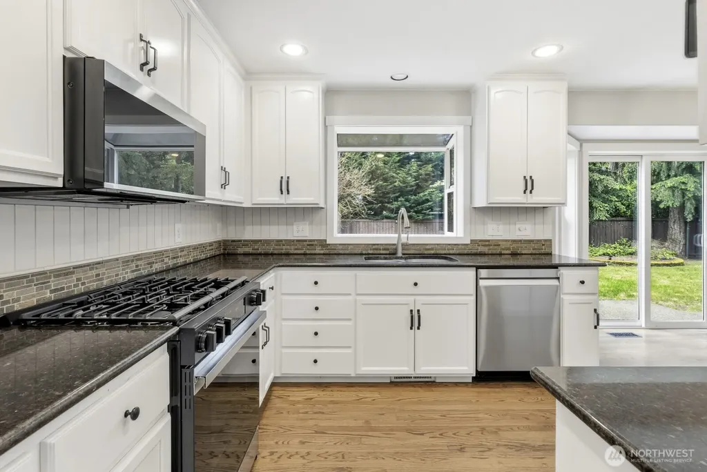 17433 SE 257th Street Covington WA 98042