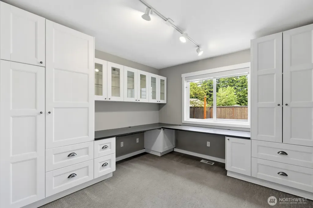 17433 SE 257th Street Covington WA 98042