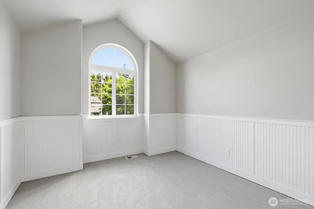 17433 SE 257th Street Covington WA 98042