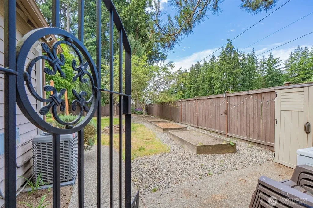 17433 SE 257th Street Covington WA 98042