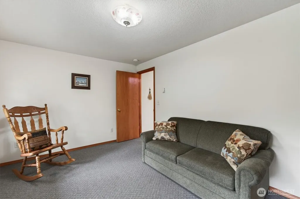 218 W Sunny Sands Road Cathlamet WA 98612