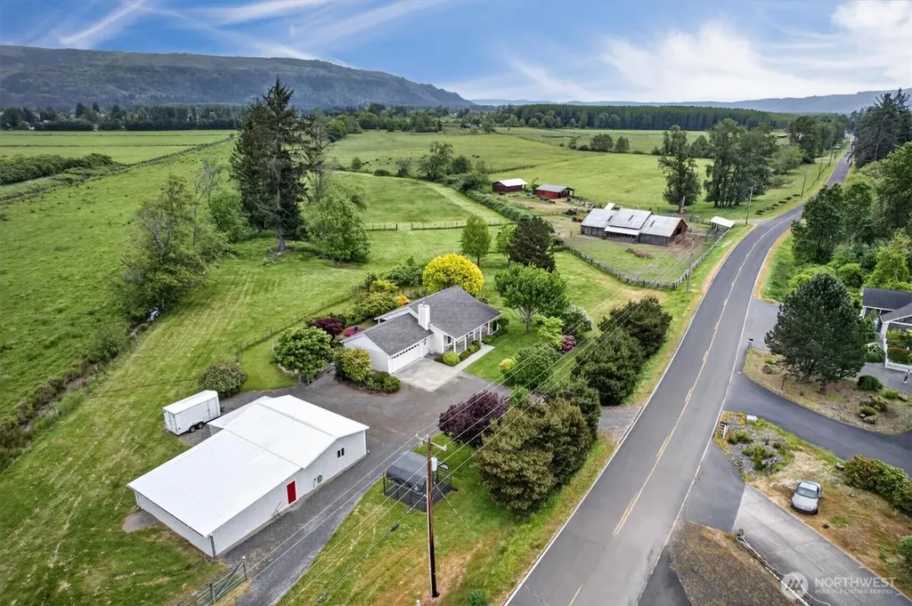 218 W Sunny Sands Road Cathlamet WA 98612