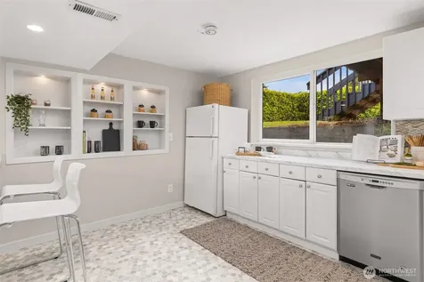 10417 17th Avenue SW Seattle WA 98146