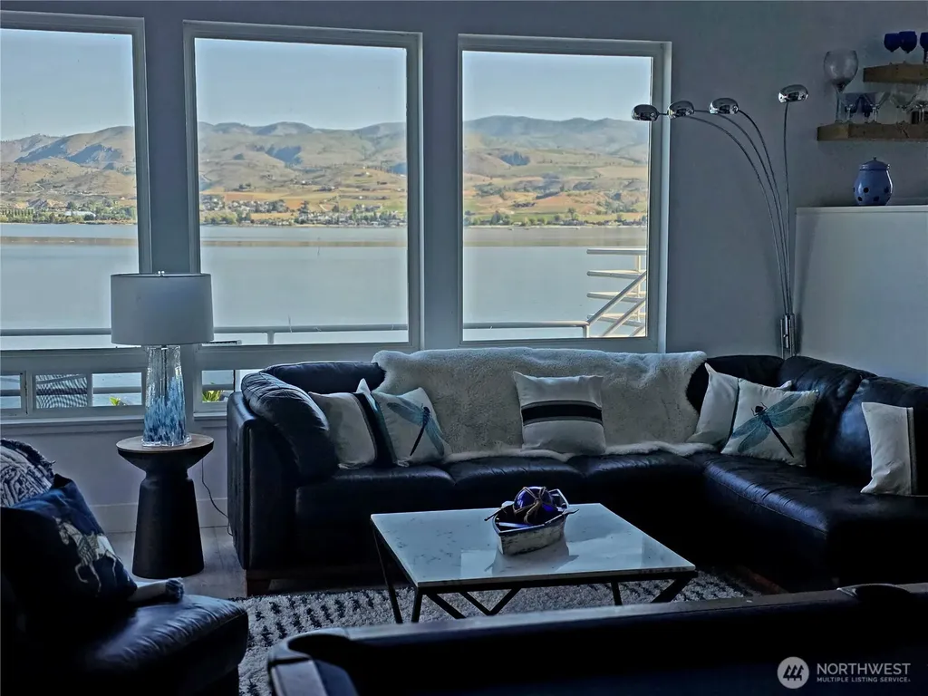 2685 S Lakeshore Road Chelan WA 98816