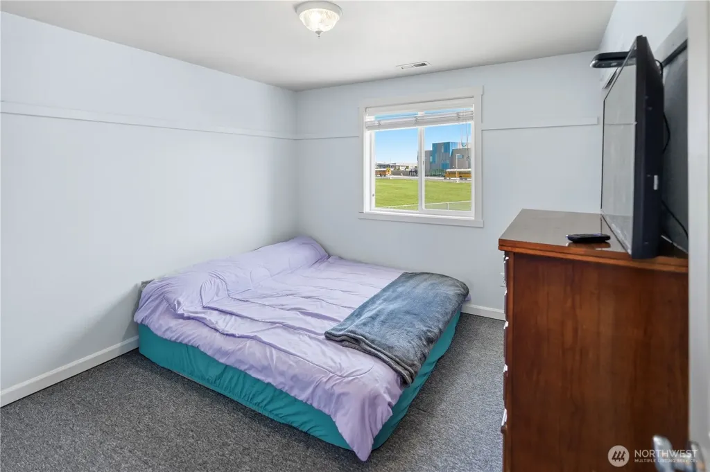 1853 S Monroe Street Moses Lake WA 98837