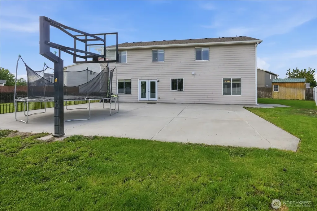 1853 S Monroe Street Moses Lake WA 98837