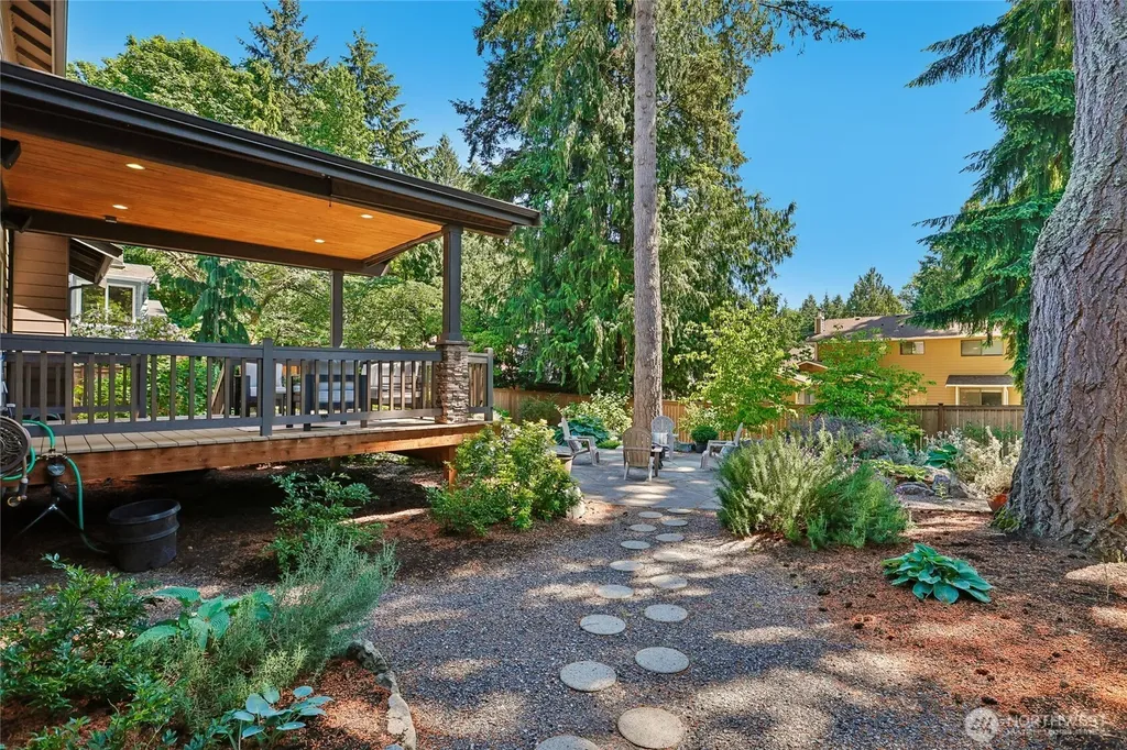 7015 NE 138th Street Kirkland WA 98034