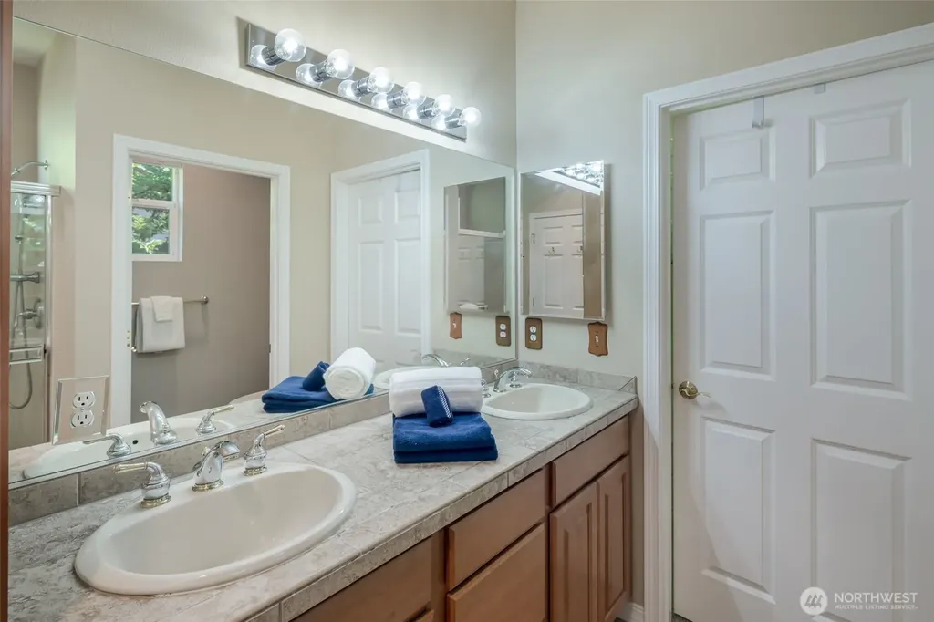 12652 Sunbreak Way NE Redmond WA 98053