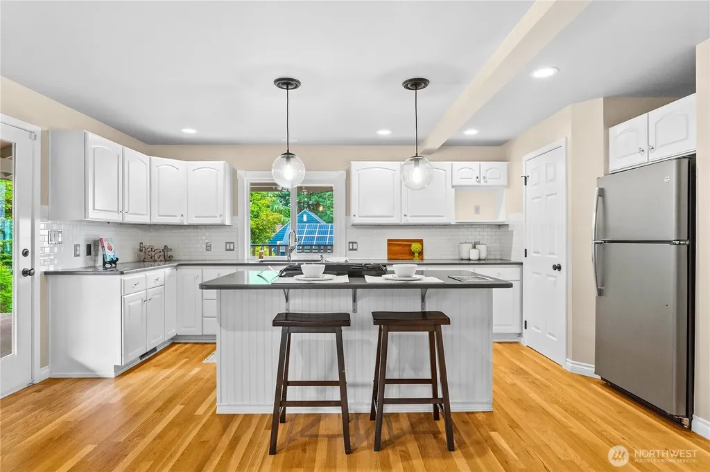1406 Eskridge Boulevard SE Olympia WA 98501