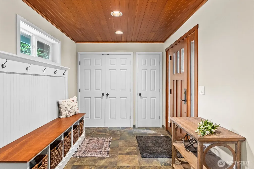 1406 Eskridge Boulevard SE Olympia WA 98501