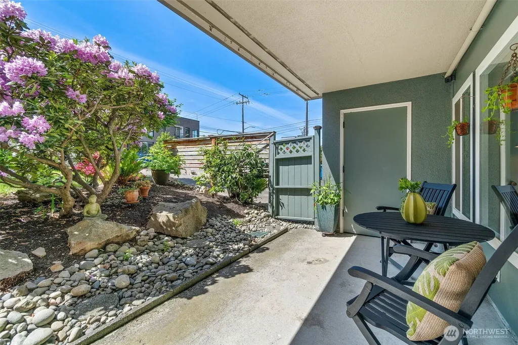 75 E Lynn Street Seattle WA 98102