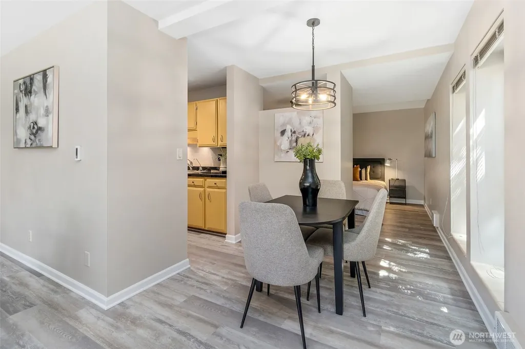 75 E Lynn Street Seattle WA 98102