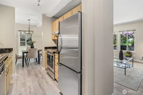 75 E Lynn Street Seattle WA 98102