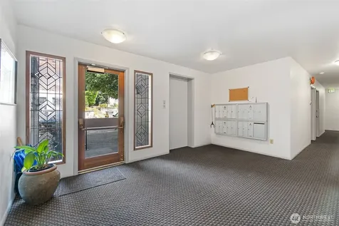 75 E Lynn Street Seattle WA 98102