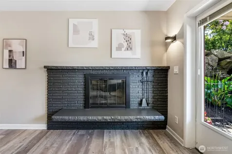 75 E Lynn Street Seattle WA 98102