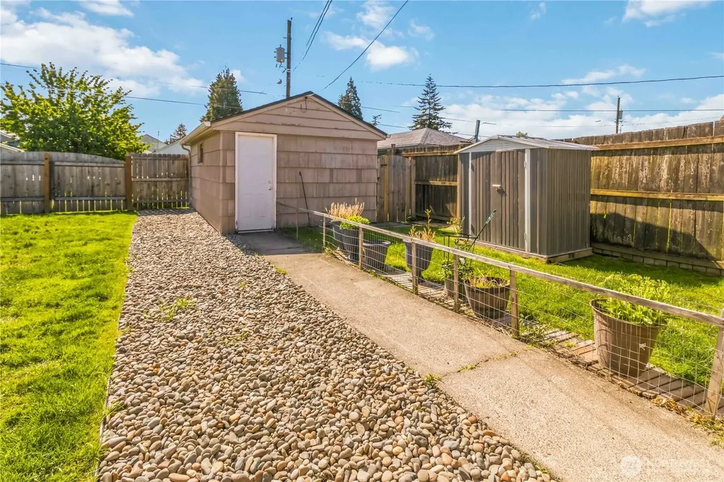 356 28th Avenue Longview WA 98632