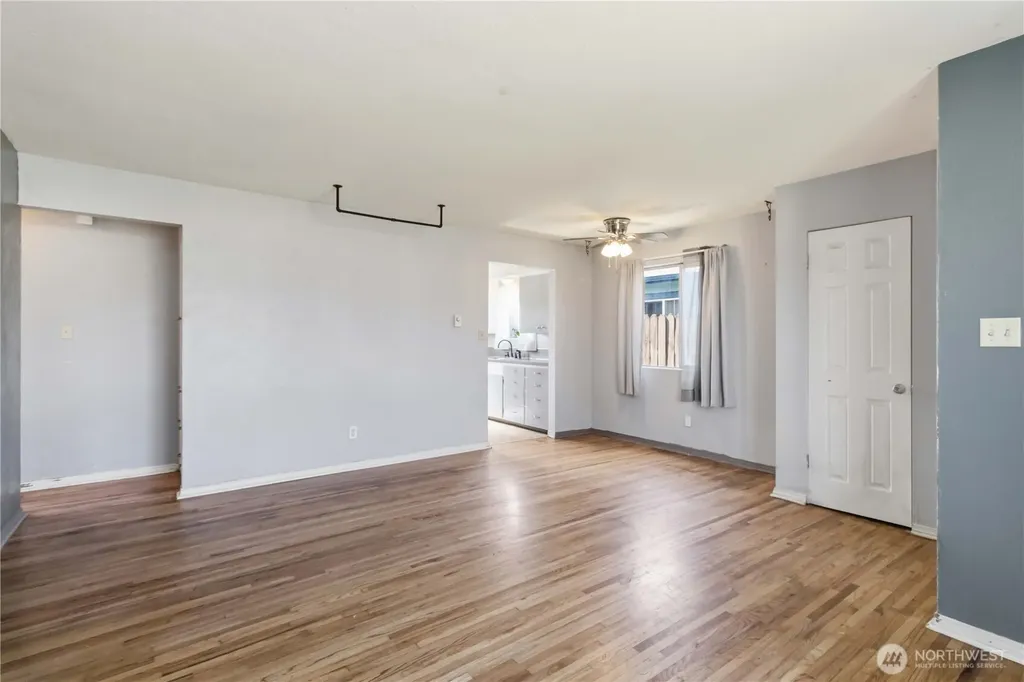 356 28th Avenue Longview WA 98632