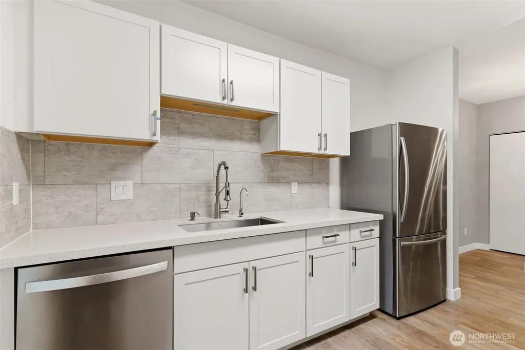 8611 Zircon Drive SW Lakewood WA 98498