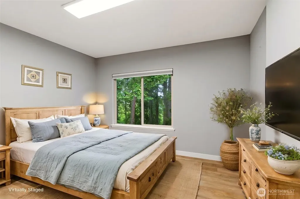 8611 Zircon Drive SW Lakewood WA 98498