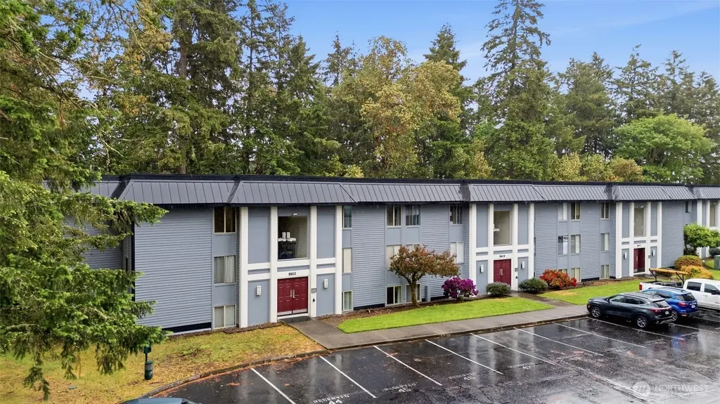 8611 Zircon Drive SW Lakewood WA 98498