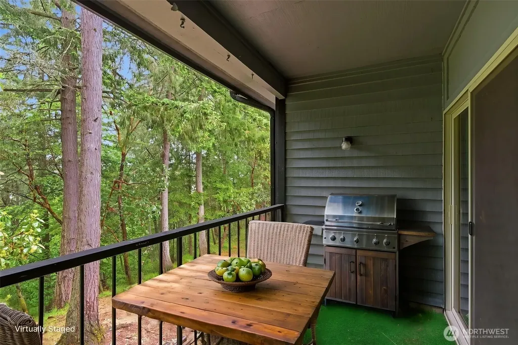 8611 Zircon Drive SW Lakewood WA 98498