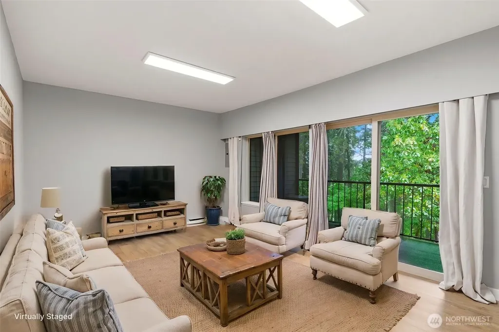 8611 Zircon Drive SW Lakewood WA 98498