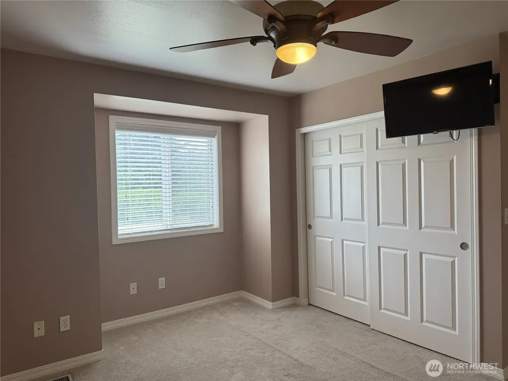 13616 122nd Avenue E Puyallup WA 98374