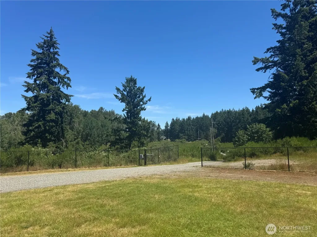 13616 122nd Avenue E Puyallup WA 98374