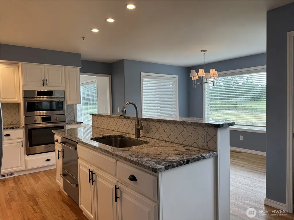 13616 122nd Avenue E Puyallup WA 98374