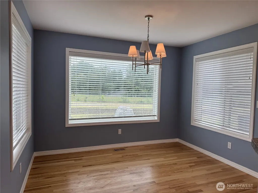 13616 122nd Avenue E Puyallup WA 98374