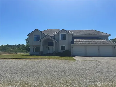 13616 122nd Avenue E Puyallup WA 98374