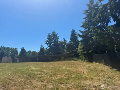 13616 122nd Avenue E Puyallup WA 98374