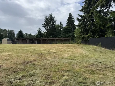 13616 122nd Avenue E Puyallup WA 98374
