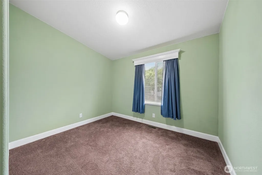 1226 Maple Drive Enumclaw WA 98022