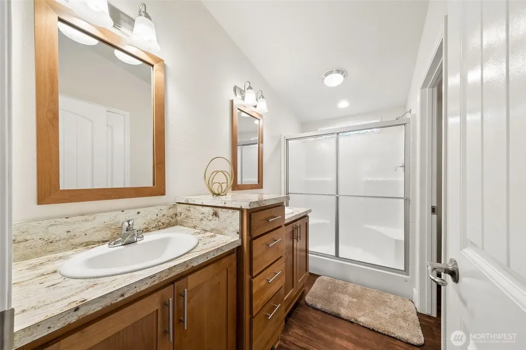 1226 Maple Drive Enumclaw WA 98022