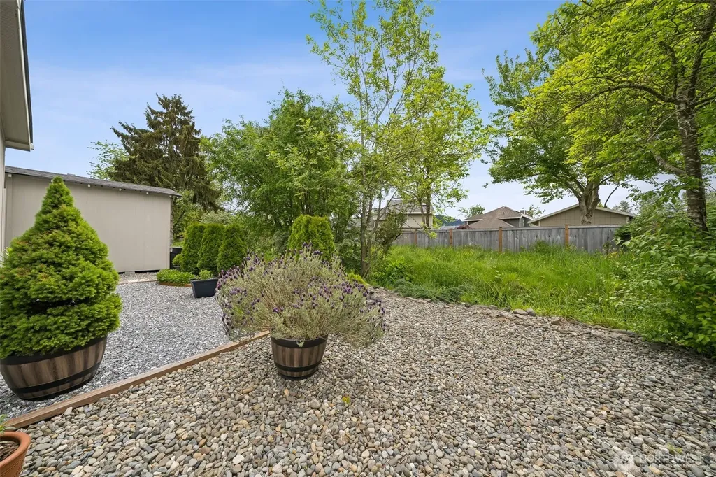 1226 Maple Drive Enumclaw WA 98022
