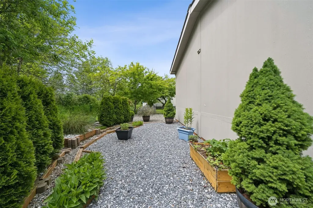 1226 Maple Drive Enumclaw WA 98022
