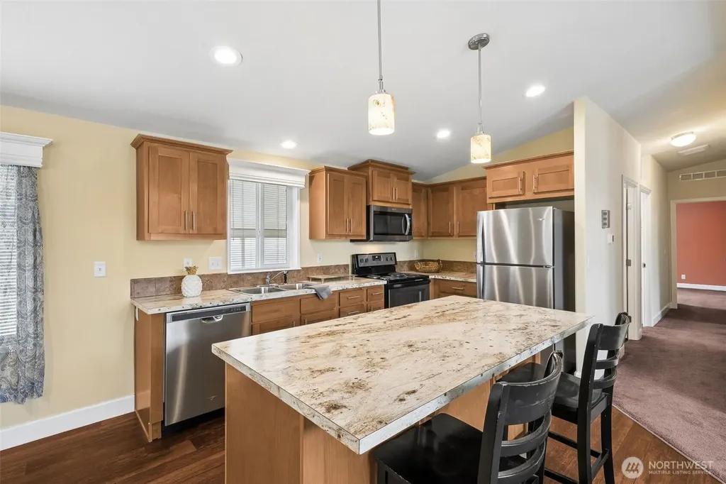 1226 Maple Drive Enumclaw WA 98022