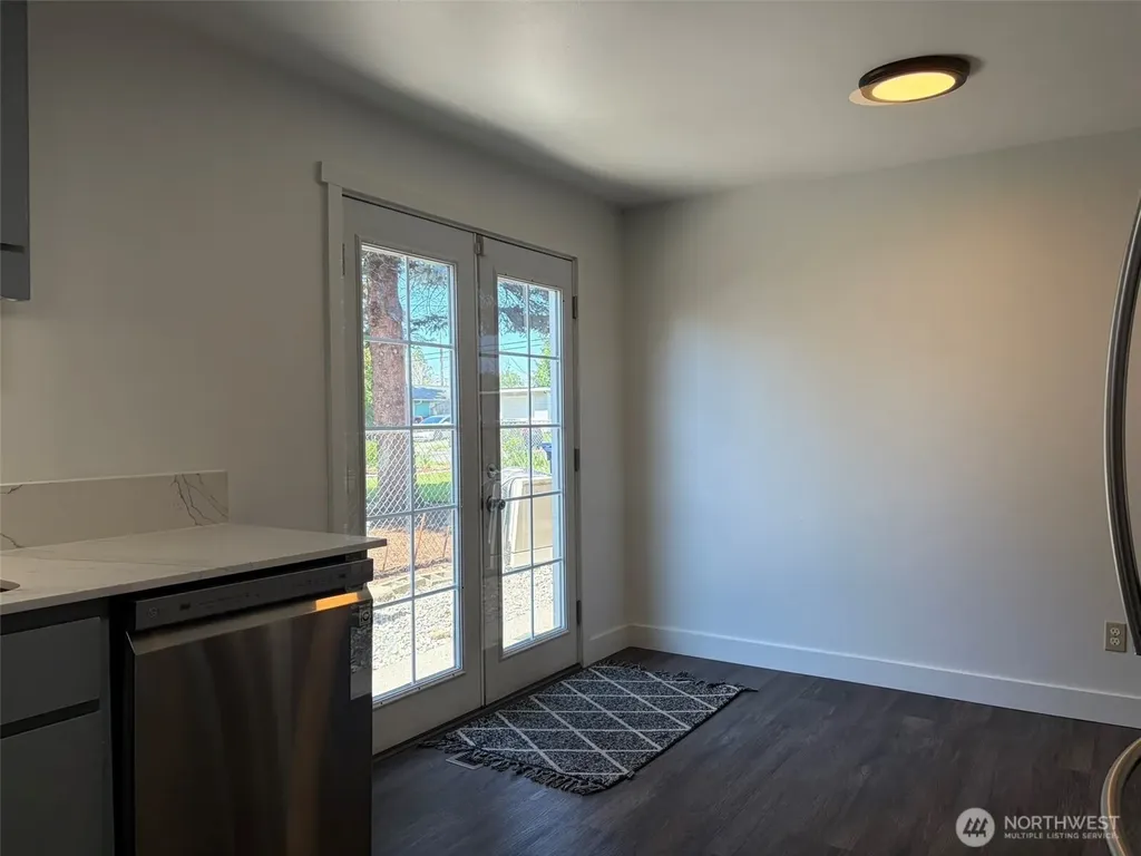 1008 S 80th Street Tacoma WA 98408