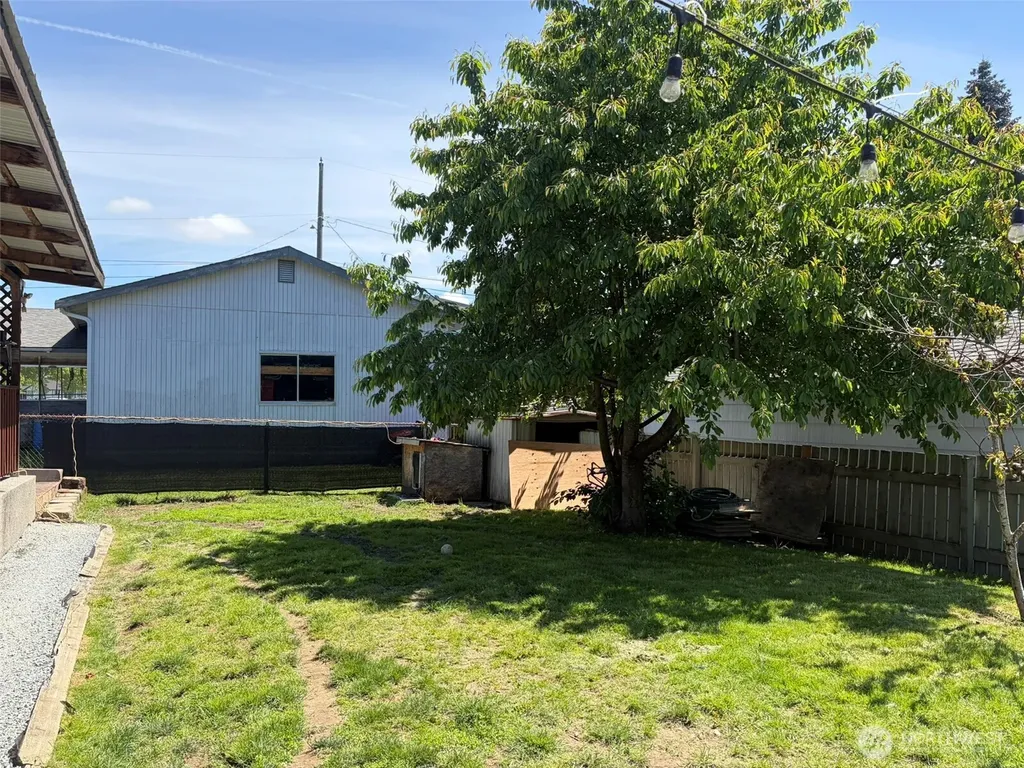 1008 S 80th Street Tacoma WA 98408