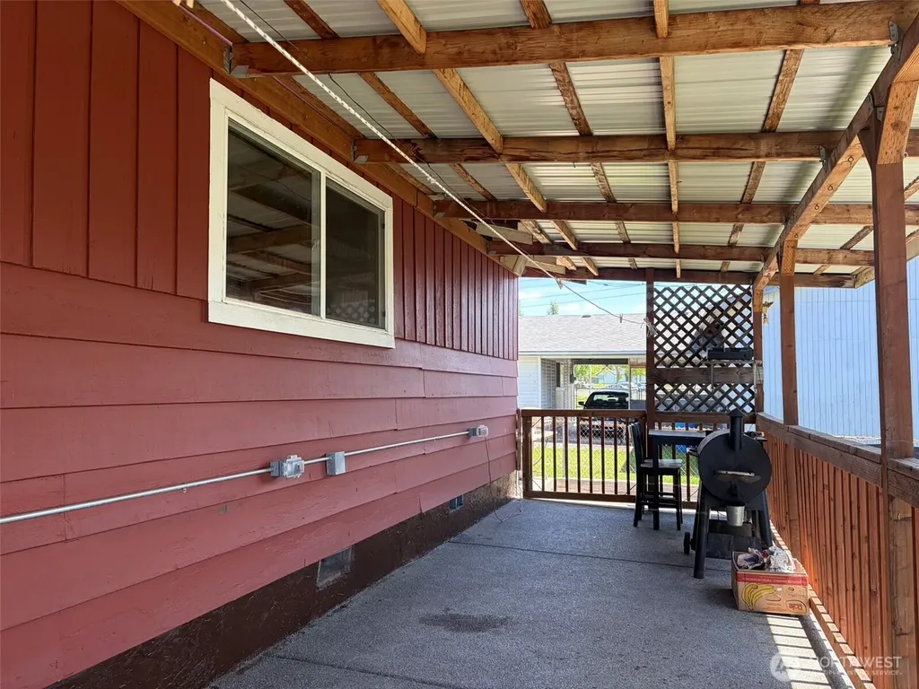 1008 S 80th Street Tacoma WA 98408