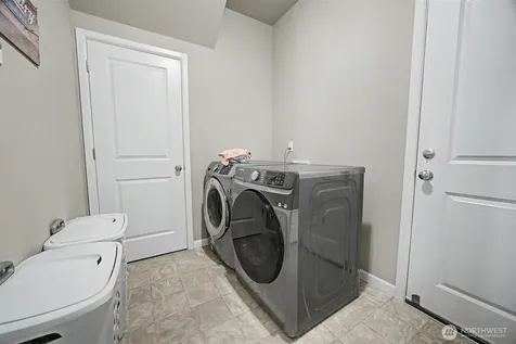 502 Carrier Avenue SW Orting WA 98360