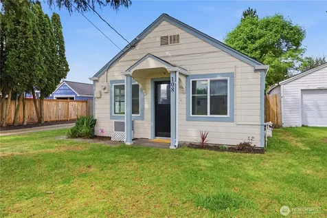 108 8th Street NW Puyallup WA 98371