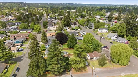 108 8th Street NW Puyallup WA 98371