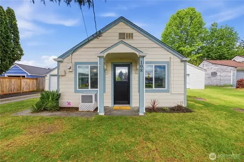 108 8th Street NW Puyallup WA 98371