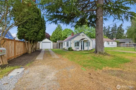 108 8th Street NW Puyallup WA 98371