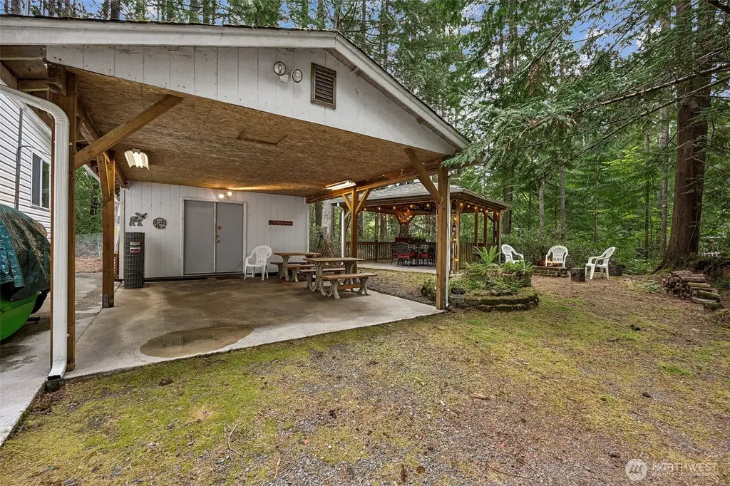 10 N Duckabush Drive W Hoodsport WA 98548